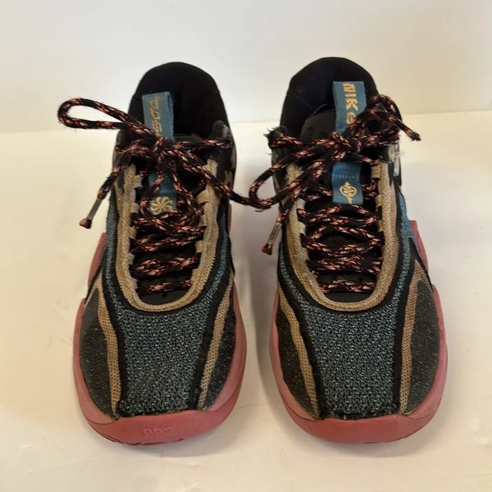 Nike Cosmic Unity 2 We Fly to Defy Athletic Shoes